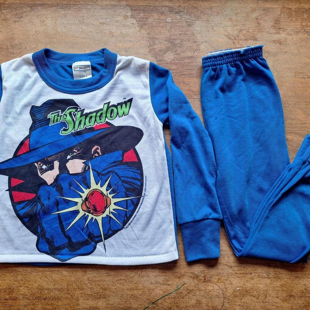The Shadow comic vintage 1994 boys pajamas (Size 5)